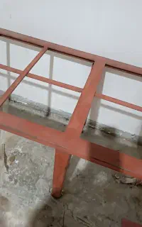 چهار چوب آهنی