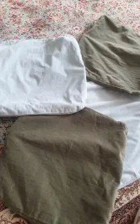 6عدد رو یه کوسن