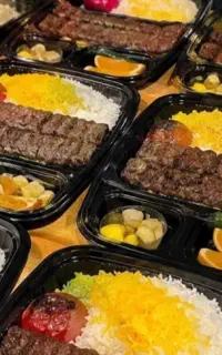 سفارش غذای مجالس و مهمانی‌ها چلو کباب حرفه ای