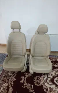 صندلی ائودی در حد خشک
