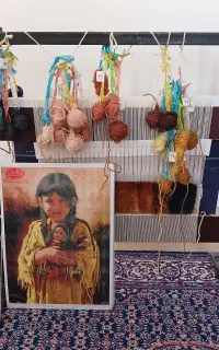دار قالی و نخ و نقشه تابلو فرش