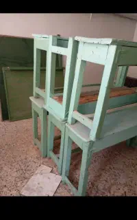نیمکت چوبی