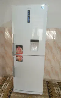 یخچال فریزر در حد نو