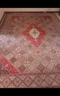 قالی ۱۲ متری به فروش میرسد