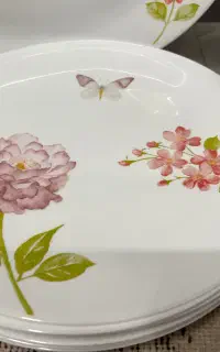 سرویس ۲۶ پارچه آرکوپال طرح چینی برند دینو
