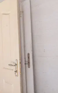 درب اتاق و حمام