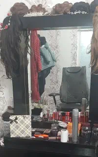 مقداری دکور آرایشگاه هم زنانه هم مردانه