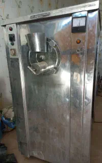 دستگاه بستنی ساز