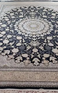 فرش ۷۰۰شانه در حد نو