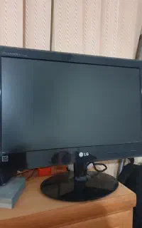 LCD  LG