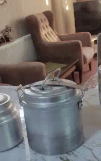 ظرف روحی برای غذا و دمنوش در حد نو