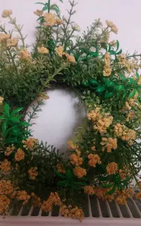 حلقه گل در اتاق