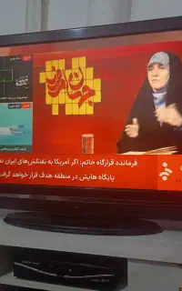 تلویزیون ۴۰ السیدی در حد نو + دستگاه