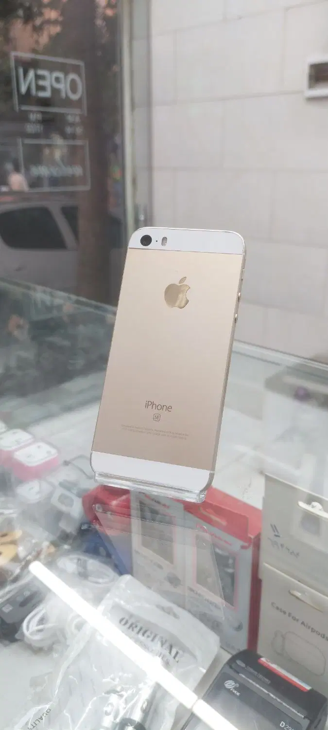 Iphone SE|موبایل|کرج, شهرک بنفشه|دیوار