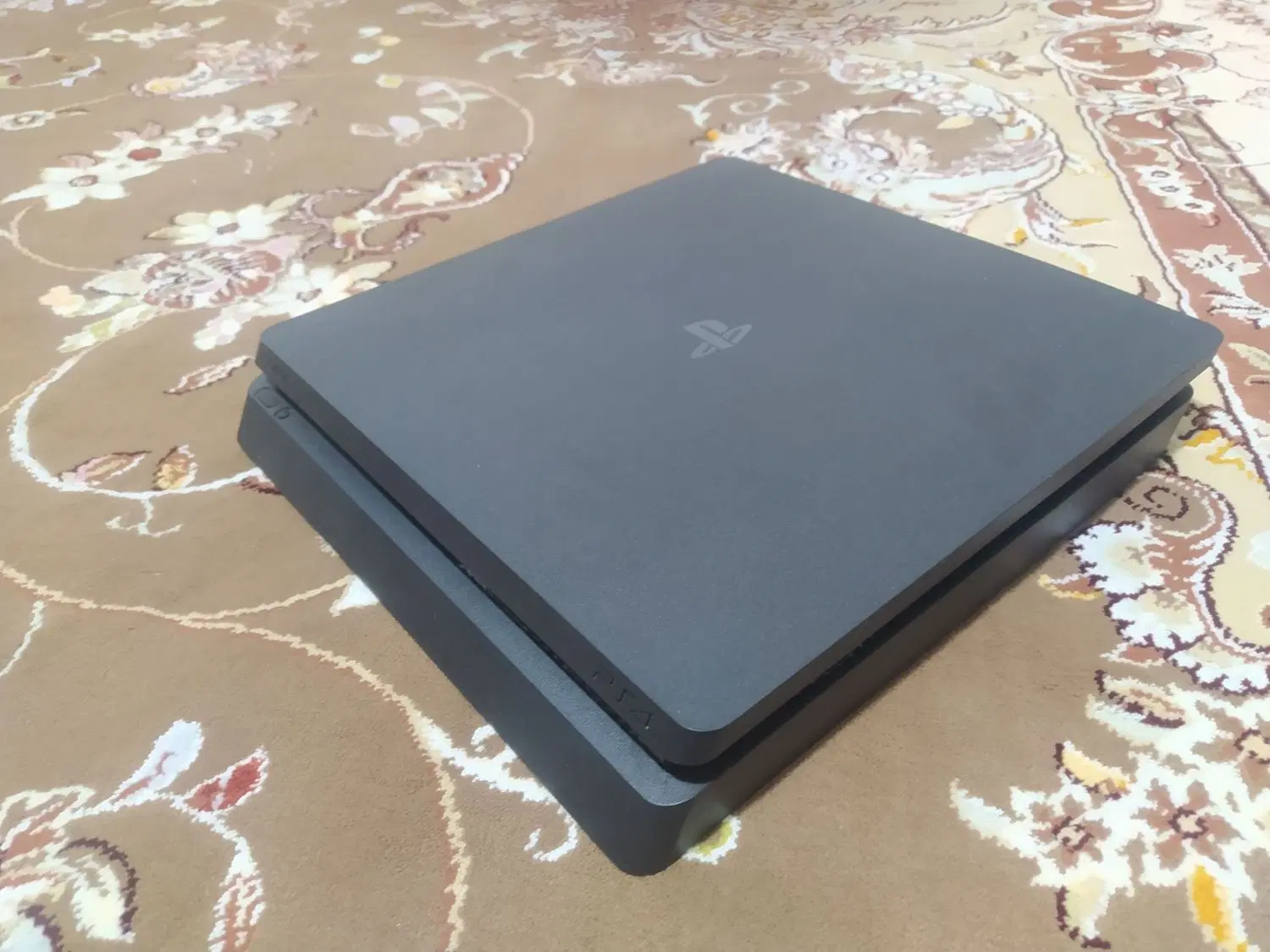 PS4 slim|کنسول، بازی ویدئویی و آنلاین|قروه, |دیوار