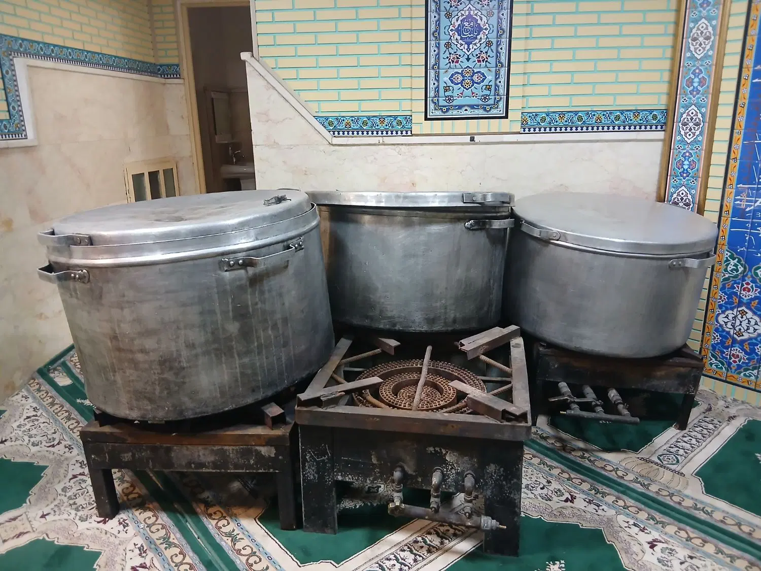 اجاق گاز|ظروف پخت‌وپز|اندیشه, اندیشه فاز ۱|دیوار