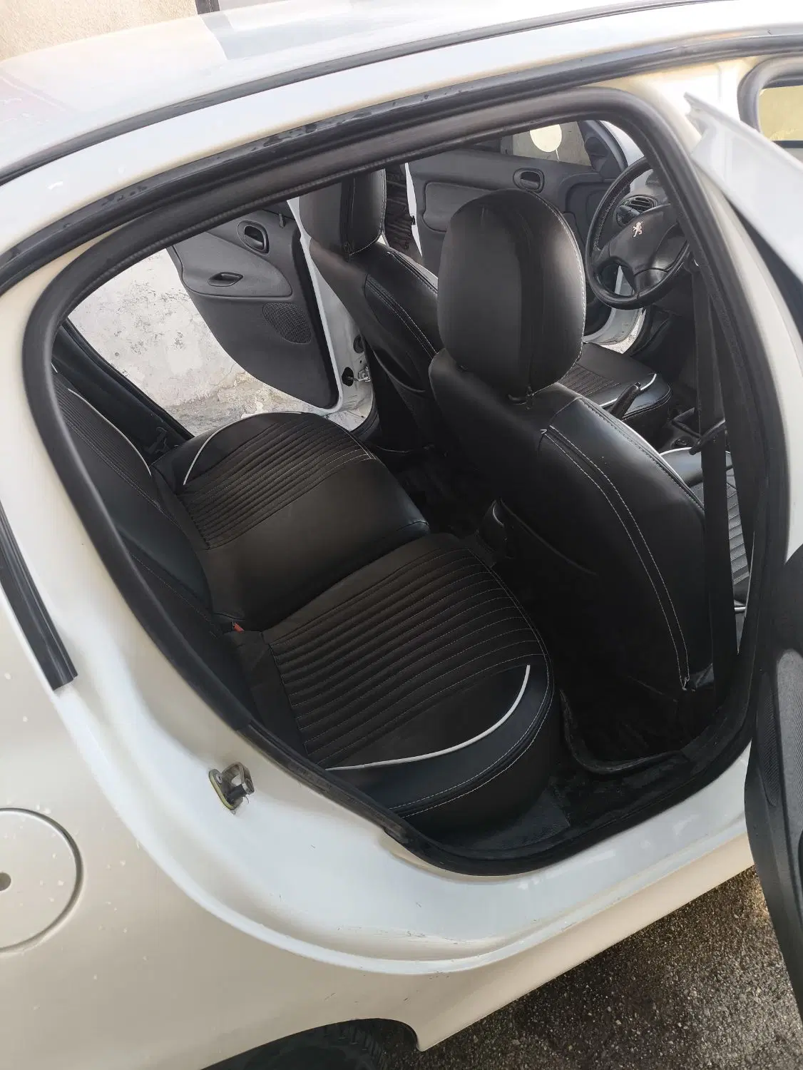 206v8|خودرو سواری و وانت|نی‌ریز, |دیوار