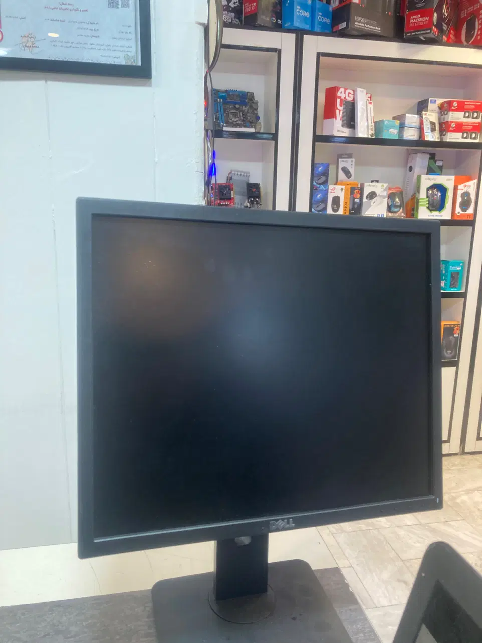 Monitor 19 inch Dell|قطعات و لوازم جانبی رایانه|مشهد, ارشاد|دیوار