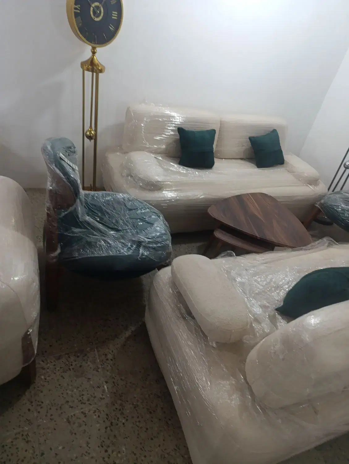 راحتی|مبلمان خانگی و میز عسلی|ایلام, |دیوار
