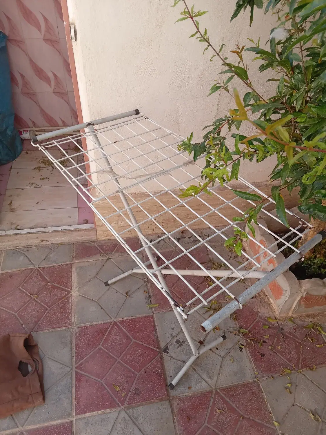 بندرخت|بندرخت و رخت‌آویز|شریف‌آباد, |دیوار
