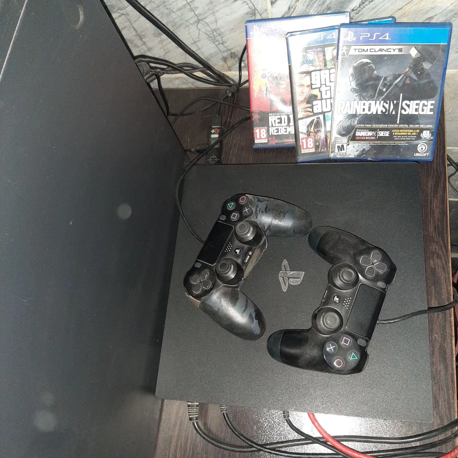 ps4 pro 2dste   ba crounusmax + 3ta bazi|کنسول، بازی ویدئویی و آنلاین|اسلام‌شهر, شهرک قائمیه|دیوار