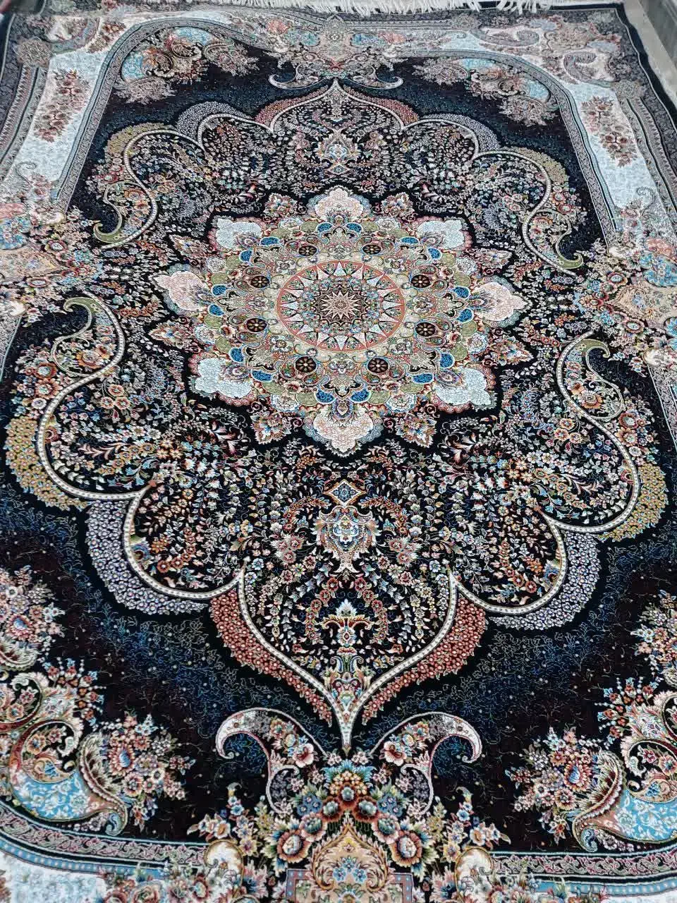 فرش|فرش|تهران, صاحب الزمان|دیوار