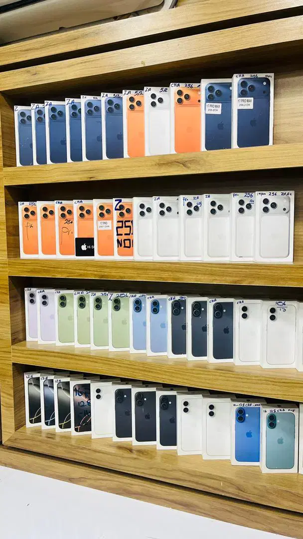 Apple 17 Xiomi 17 Samsung 26|موبایل|اهواز, نادری|دیوار