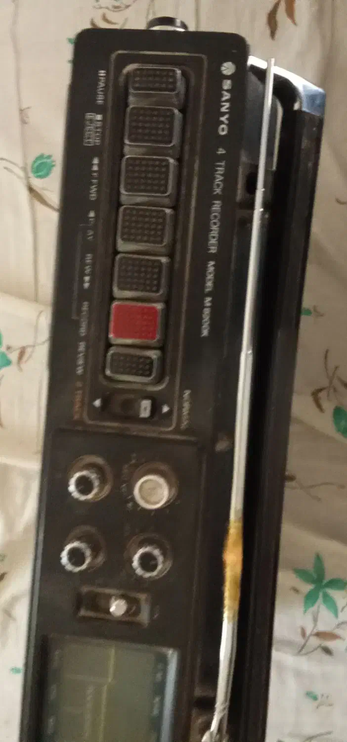 رادیو قدیمی|کلکسیون اشیاء عتیقه|کرج, جهان‌شهر|دیوار