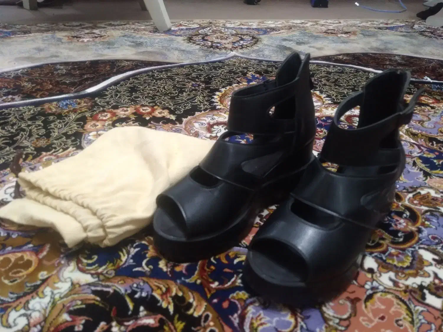 کفش.صندل|کیف، کفش، کمربند|اردبیل, |دیوار