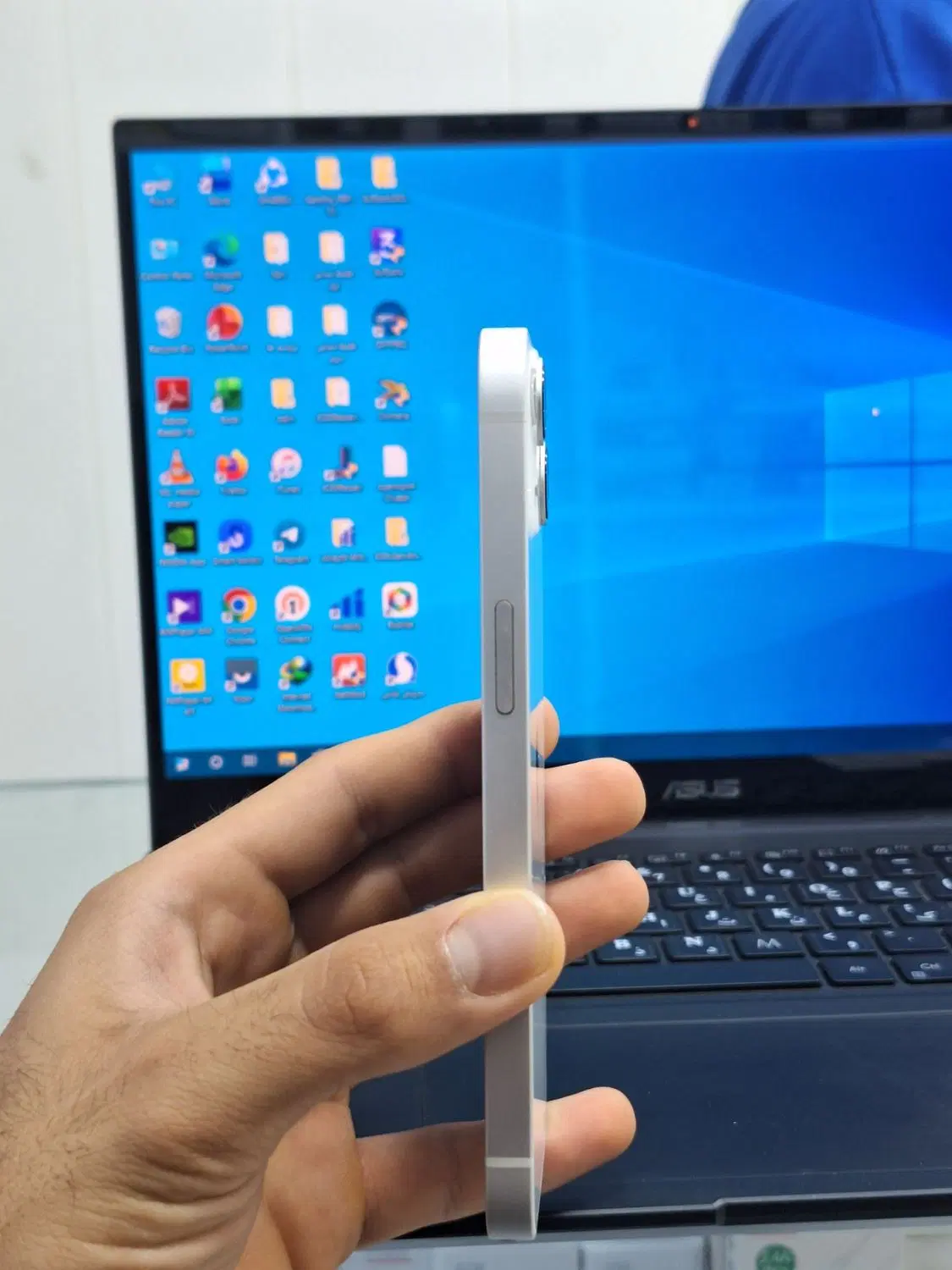iPhone 13 normal|موبایل|یاسوج, |دیوار