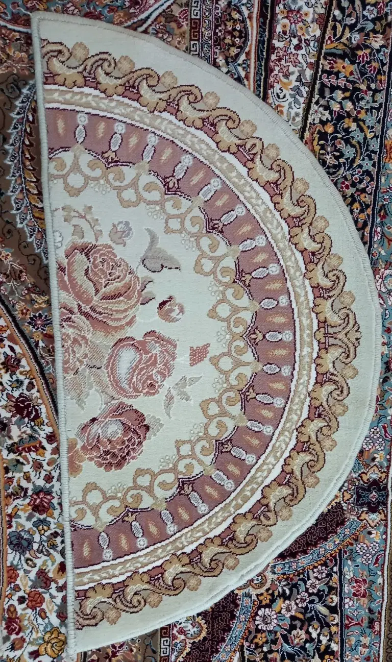 جلو دری|پادری|قم, هفت تیر|دیوار