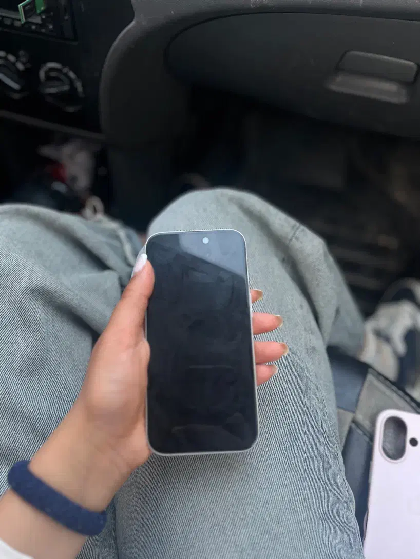 iPhone 16 normal|موبایل|اراک, |دیوار