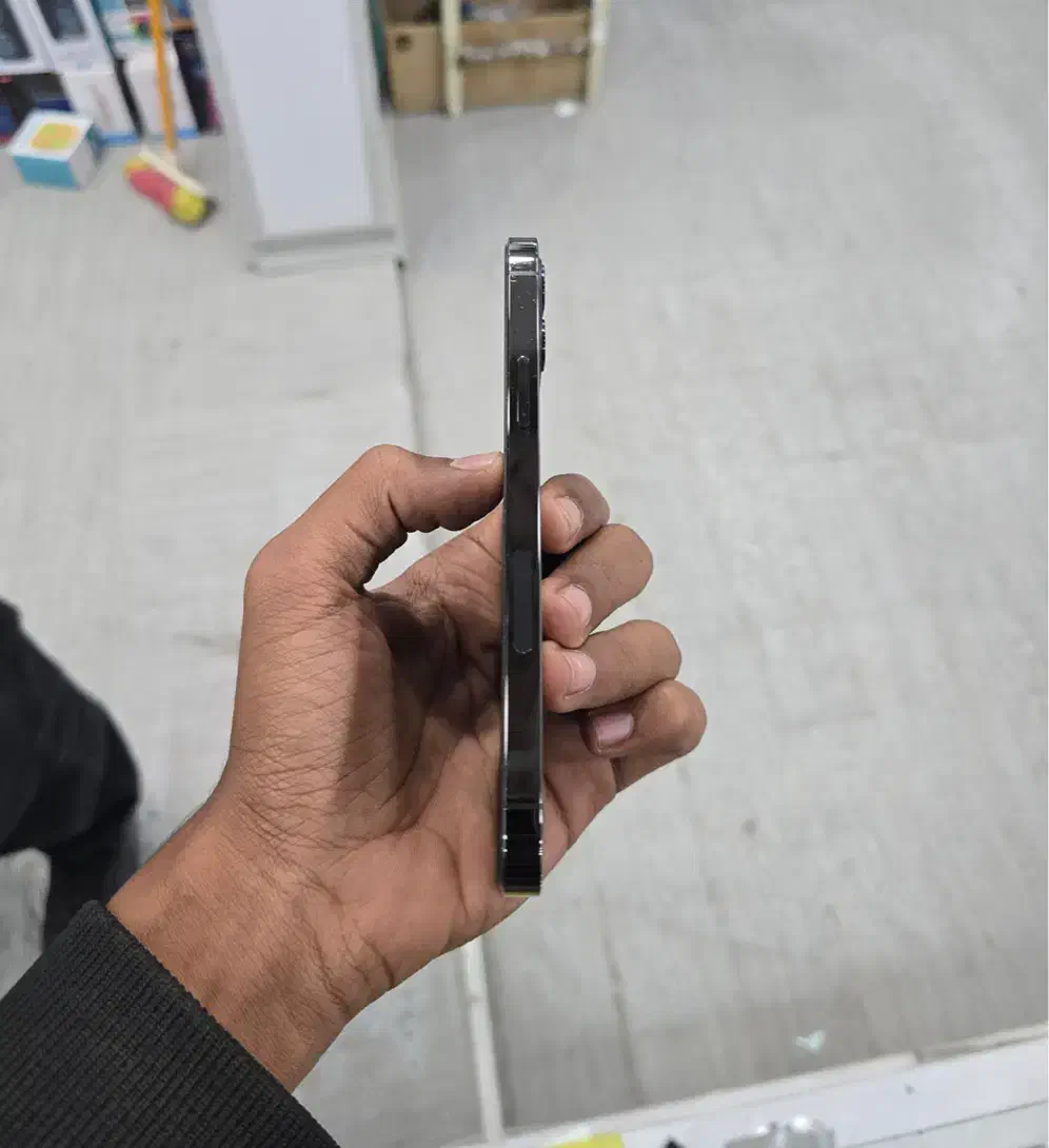 iPhone 12 Pro 256G|موبایل|بم, |دیوار