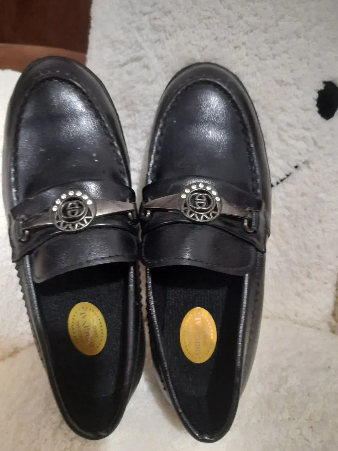 کفش|کیف، کفش، کمربند|رشت, پاره بیجار|دیوار