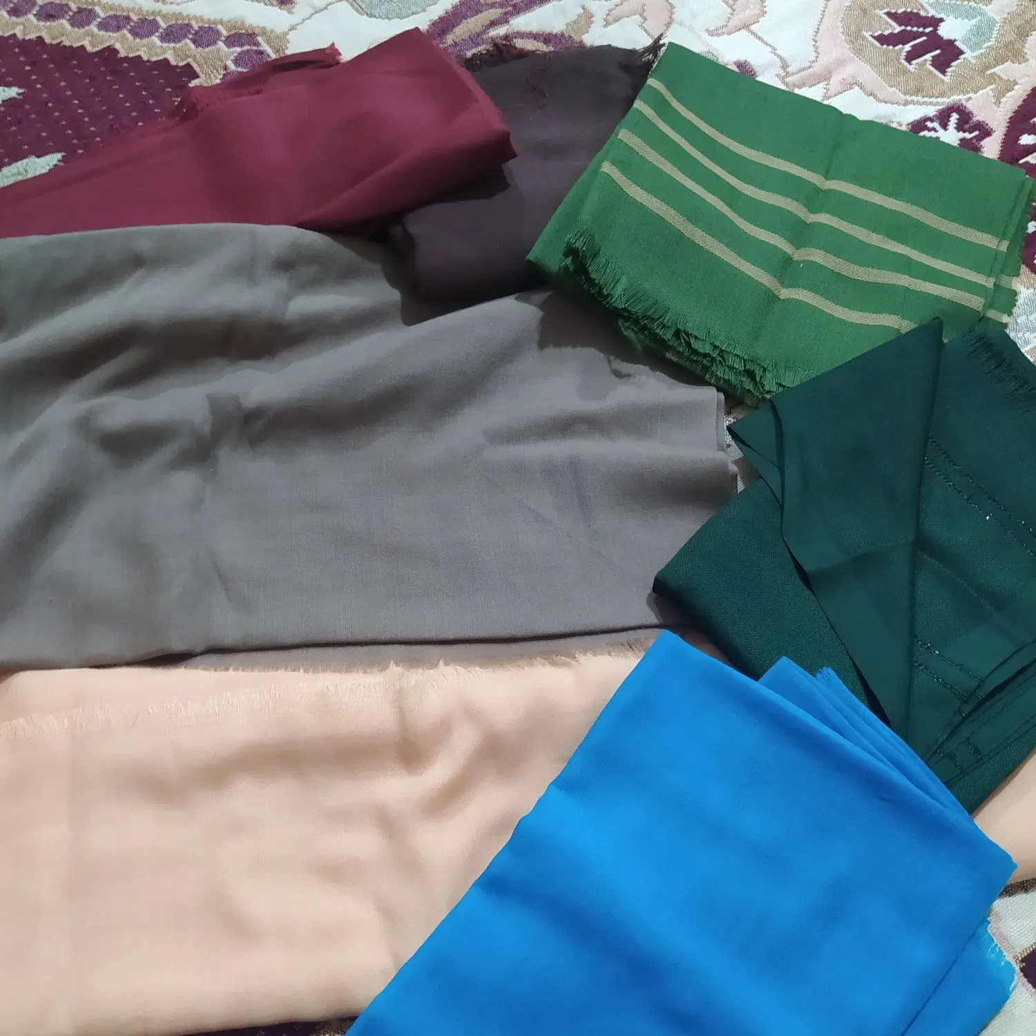 روسری|لباس|شیراز, مسلم|دیوار