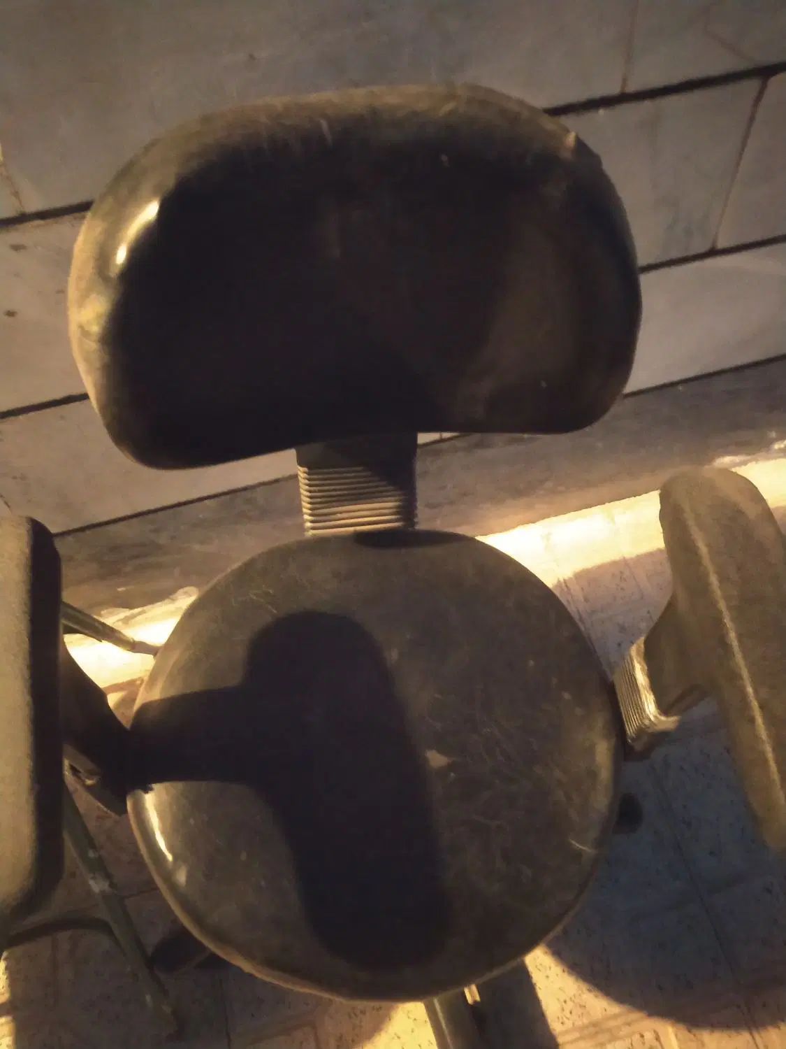 صندلی|صندلی و نیمکت|اقبالیه, |دیوار