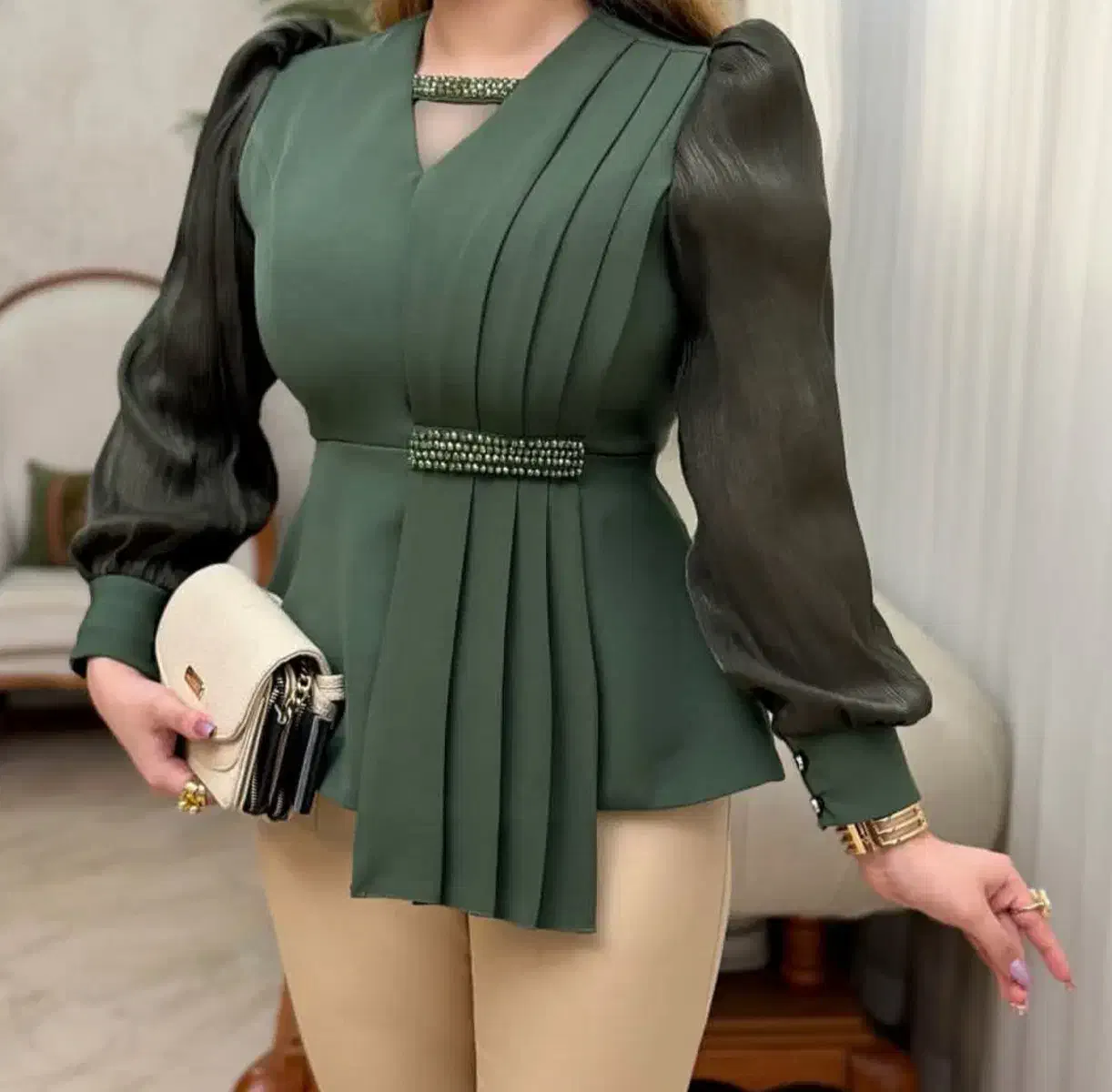 پوشاک زنانه ترنج(نوری)|لباس|دهلران, |دیوار