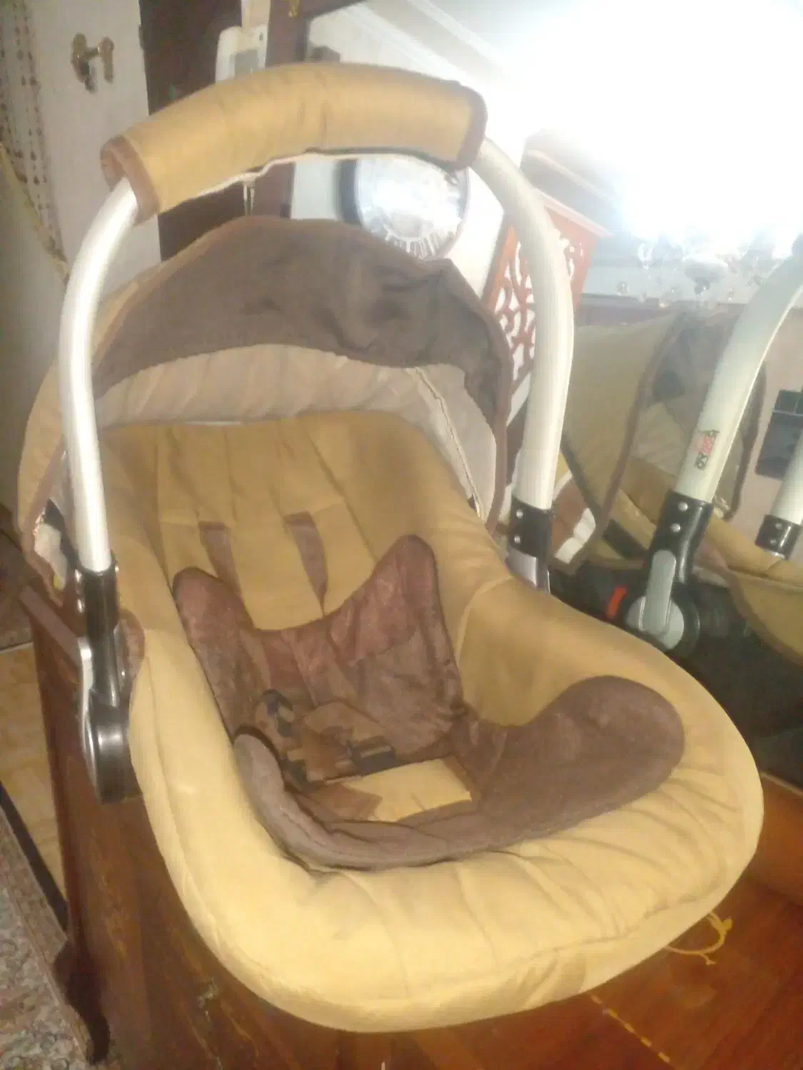 کریر|کالسکه و لوازم جانبی|تبریز, |دیوار