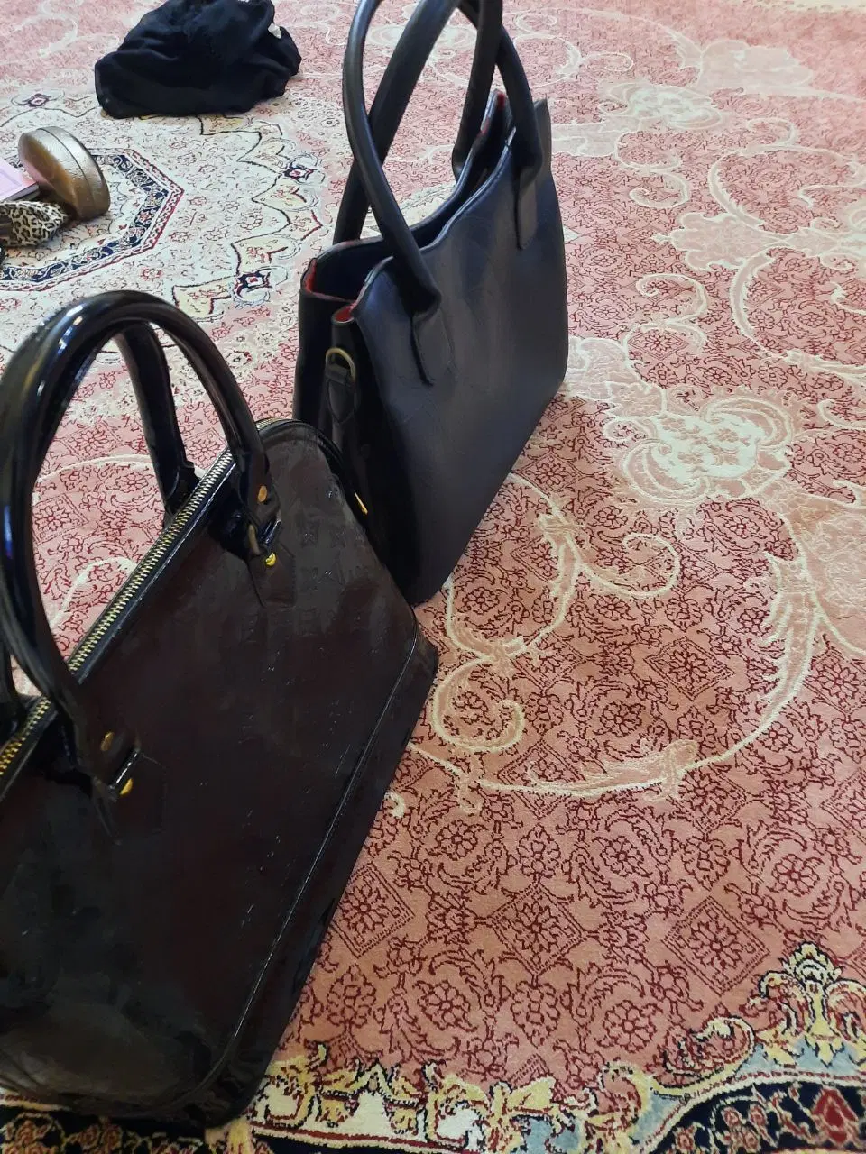 کیف|کیف، کفش، کمربند|قائم‌شهر, |دیوار