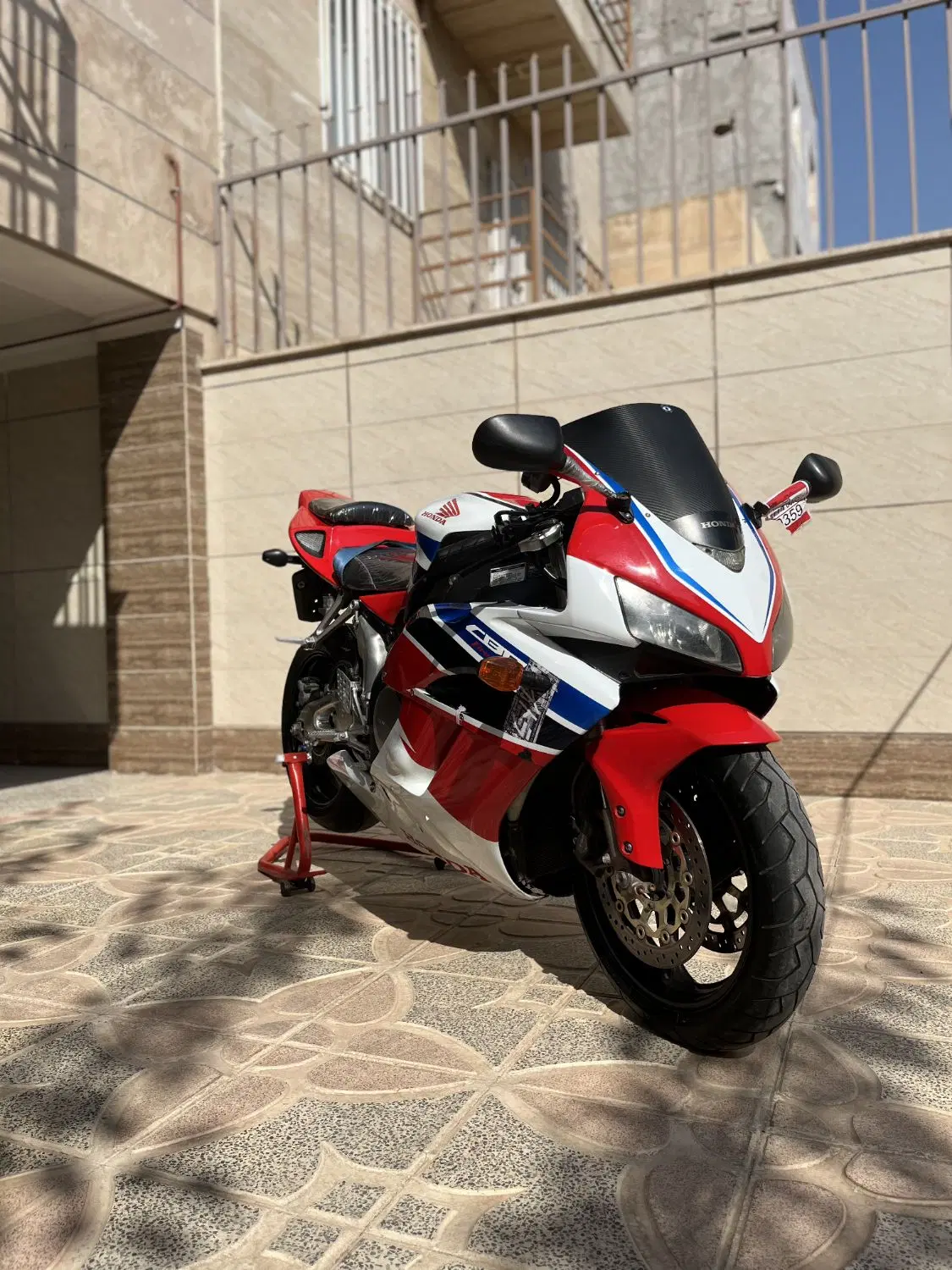 cbr1000|موتورسیکلت|تهران, مختاری|دیوار