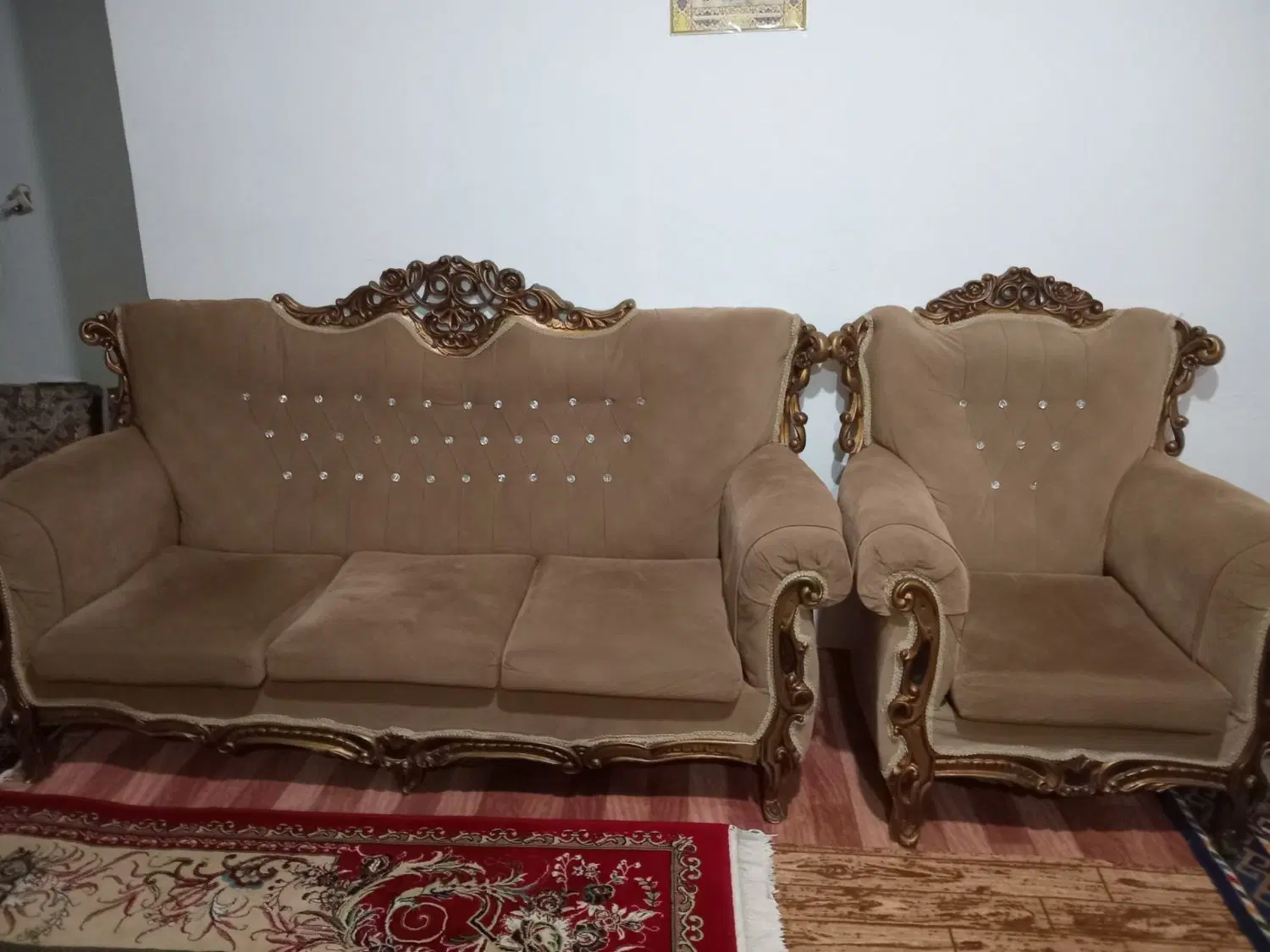 مبل|مبلمان خانگی و میز عسلی|اسالم, |دیوار