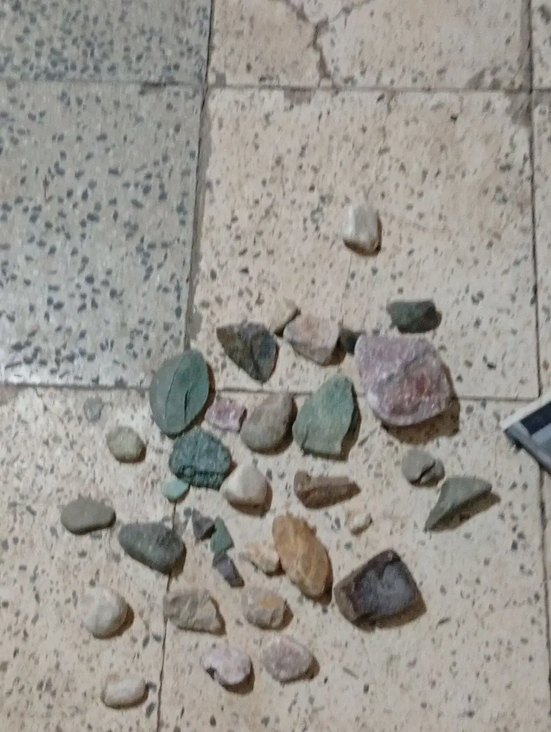 سنگ|کلکسیون اشیاء عتیقه|قزوین, |دیوار