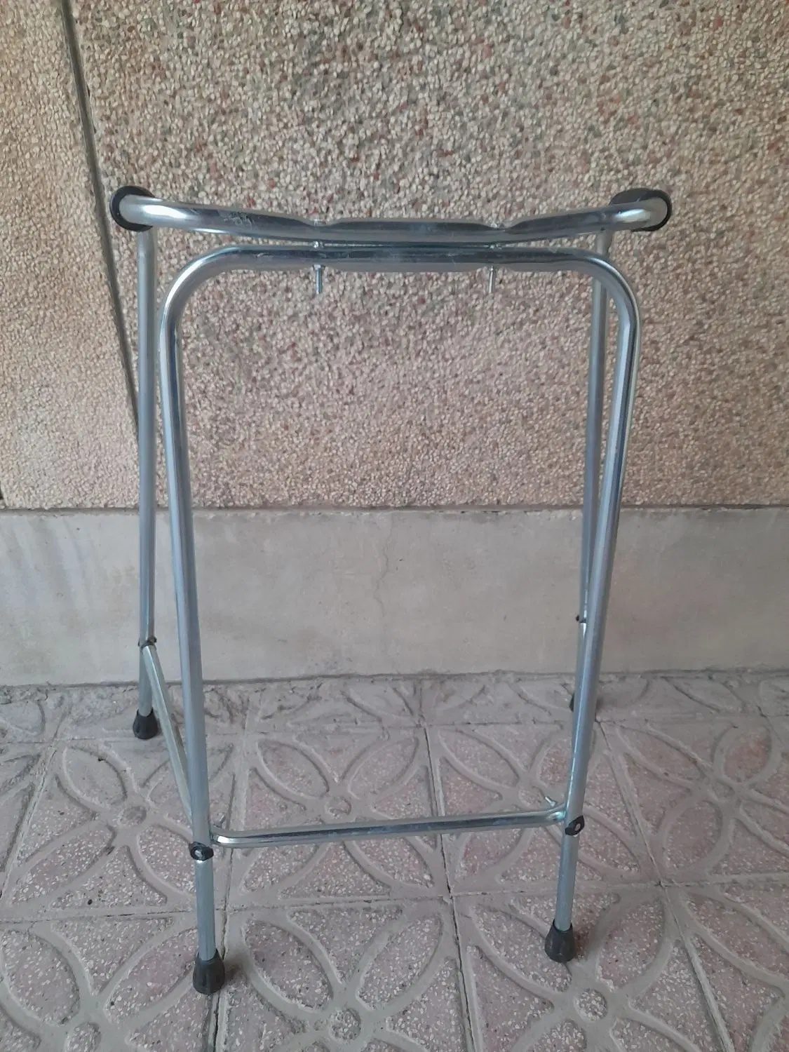 واکر|پزشکی|داراب, |دیوار