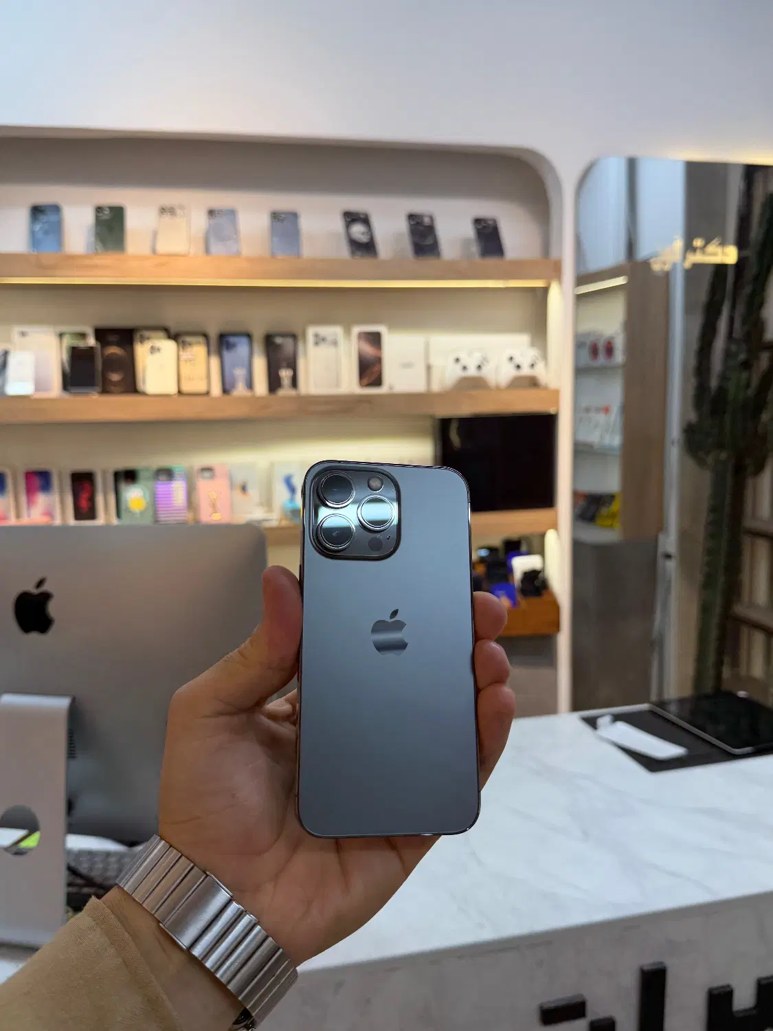 Iphoen13 pro|موبایل|شیراز, گلدشت معالی‌آباد|دیوار