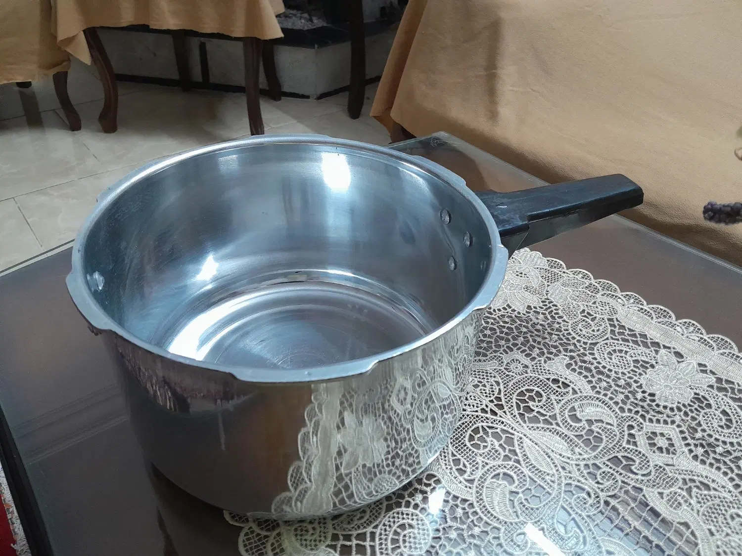 زودپز|ظروف پخت‌وپز|مشهد, تربیت (صدف)|دیوار