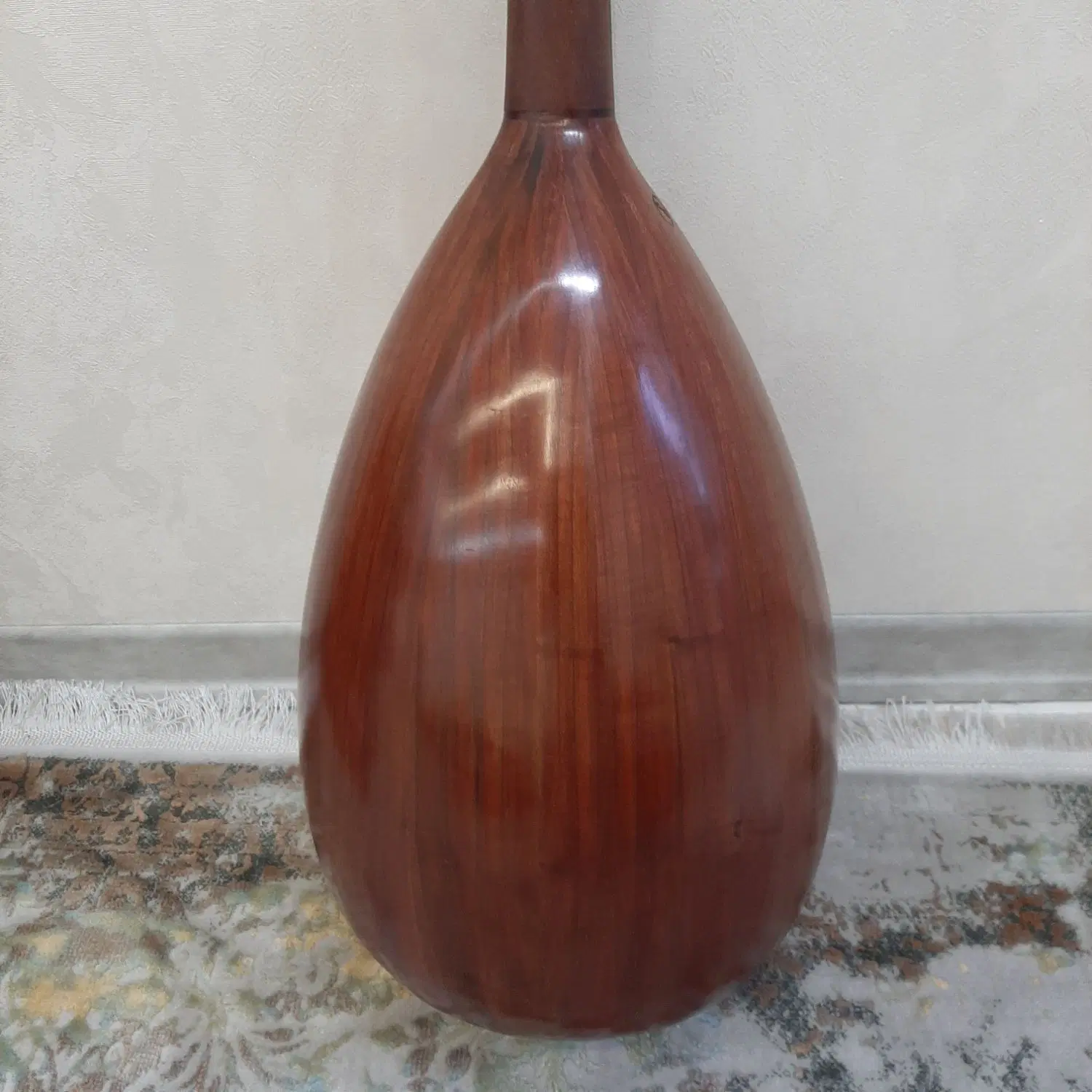 ساز عود|سازهای سنتی|شیراز, فرگاز|دیوار