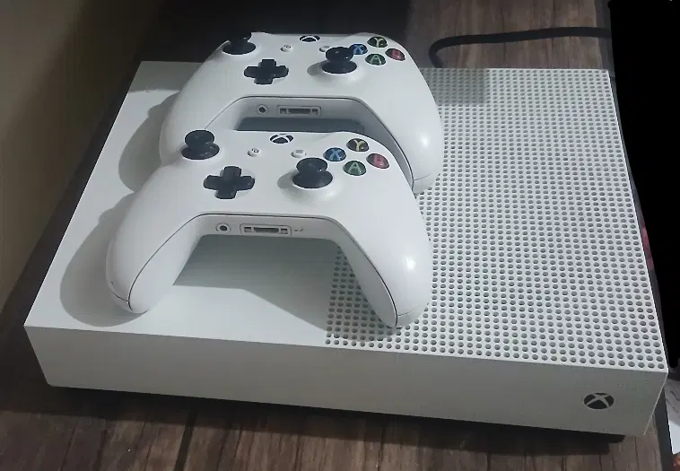 xbox one s 500|کنسول، بازی ویدئویی و آنلاین|تهران, حسینآباد|دیوار