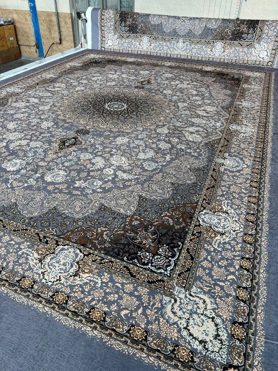 محافظ فرش|روفرشی|رشت, سعدی (تختی)|دیوار