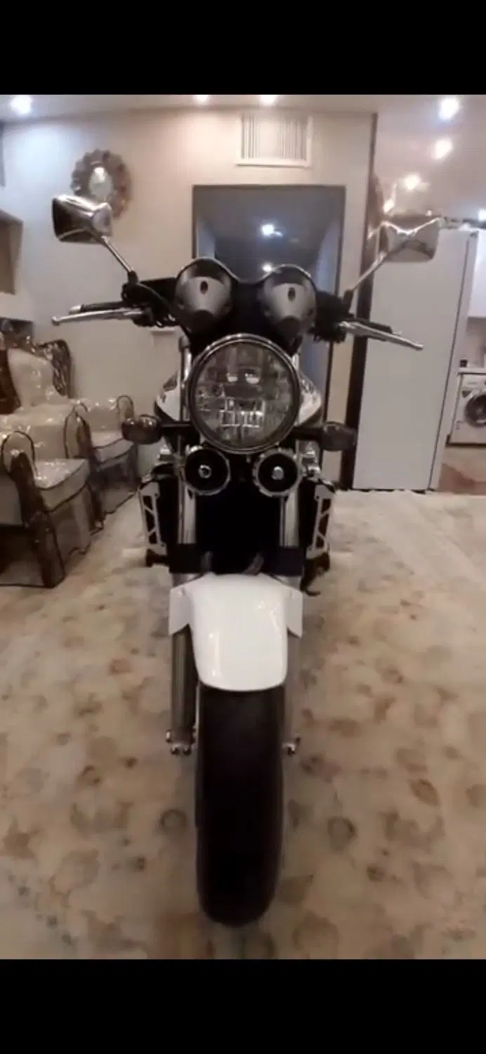 cb1300 مدل۲۰۰۷|موتورسیکلت|اصفهان, باغ کاران|دیوار