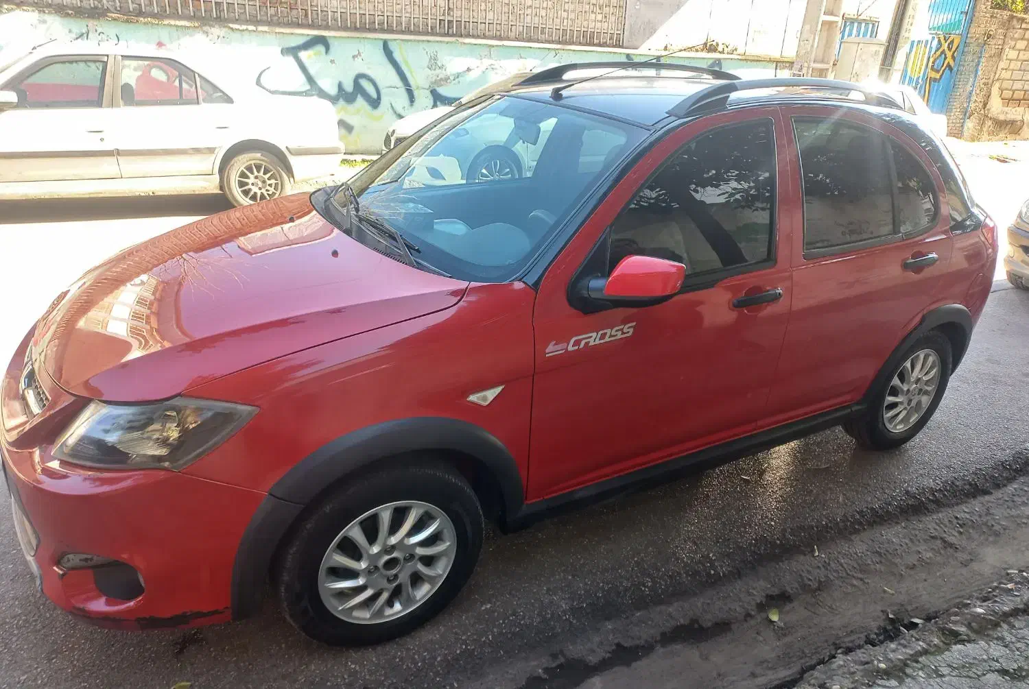 کوییک R قرمز مشکی کم کارکرد مدل ۹۸|خودرو سواری و وانت|ساری, |دیوار